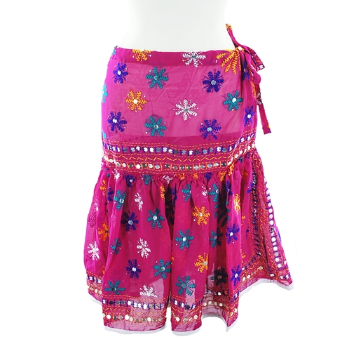 Saia Curta de Crepe Bordada Estilo Boho