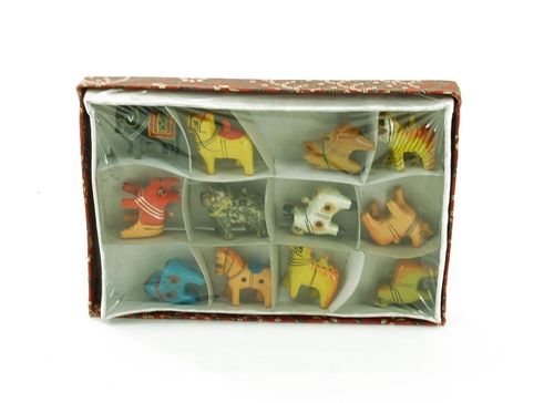 Caixa Com 12 Bichinhos De Madeira Pintada Cn0086 Caixa Com 12 Bichinhos De Madeira Pintada Casa Da India