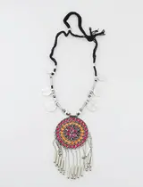 Colar Placa Redonda com Strass